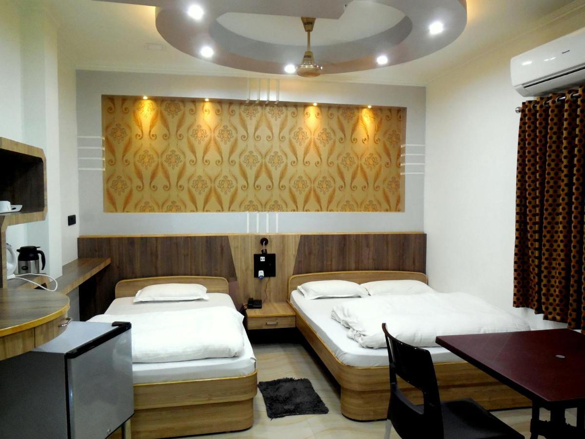 Hotel Samrat Baharampur Exterior foto