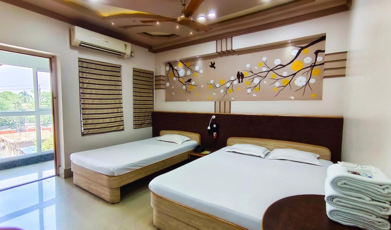 Hotel Samrat Baharampur Exterior foto