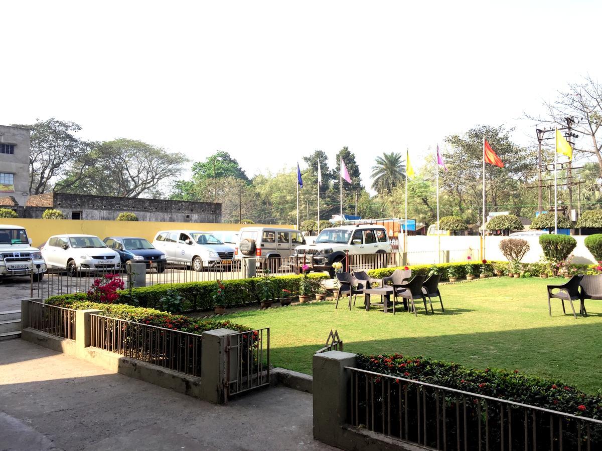 Hotel Samrat Baharampur Exterior foto